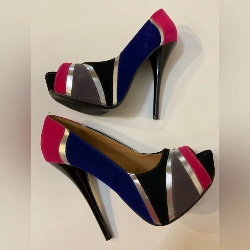 SHI By Journeys~Vibrant Faux Suede~Platform High Heel Stiletto~Peep Toe~Size 7.5